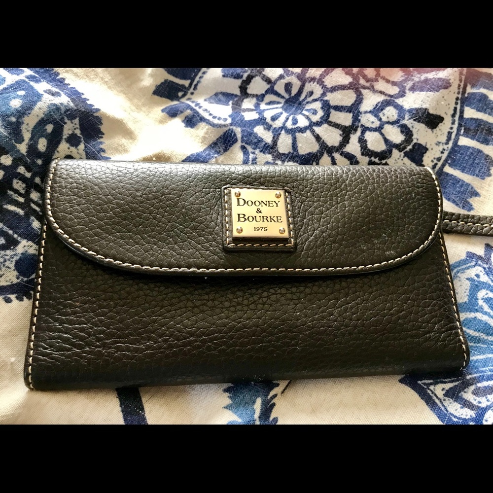 Dooney & Burke large leather wallet - Authentic!